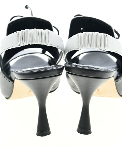 MANOLO BLAHNIK รองเท้าแตะ