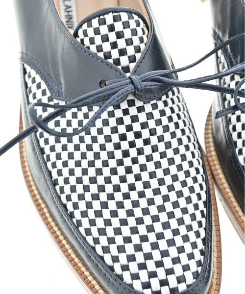 MANOLO BLAHNIK รองเท้าสวมทางการ
