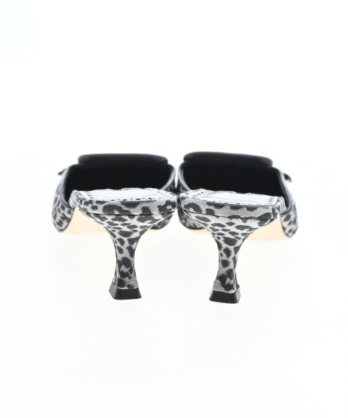 MANOLO BLAHNIK รองเท้าแตะ