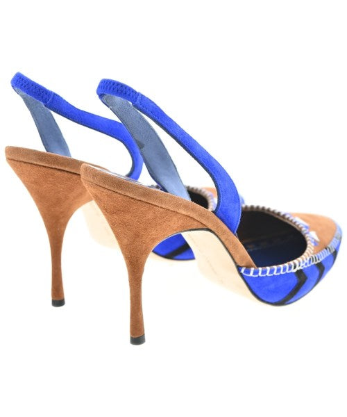 MANOLO BLAHNIK รองเท้าส้นสูง