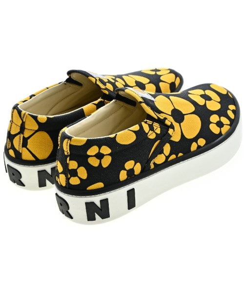 MARNI รองเท้าผ้าใบ