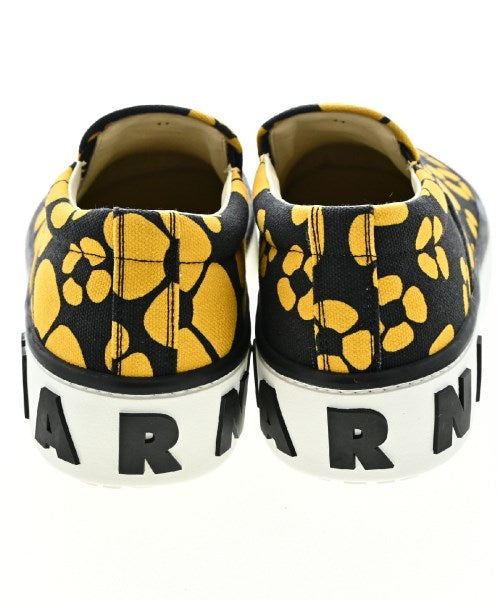 MARNI รองเท้าผ้าใบ