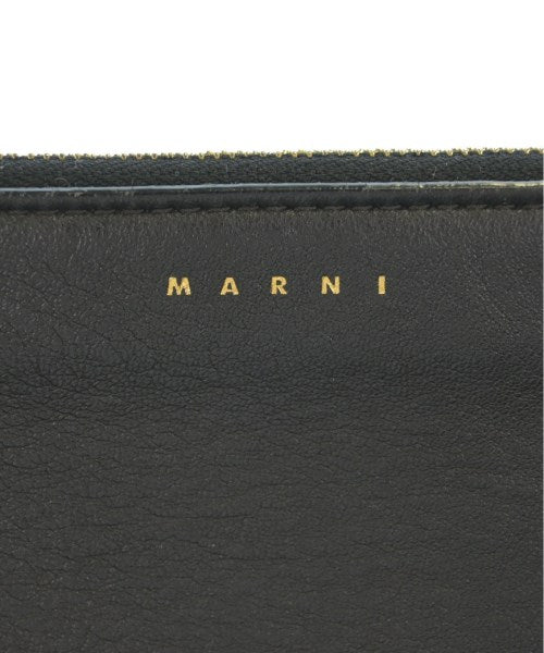 MARNI คลัตช์