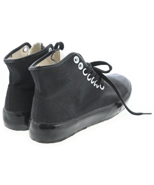 MARNI รองเท้าผ้าใบ