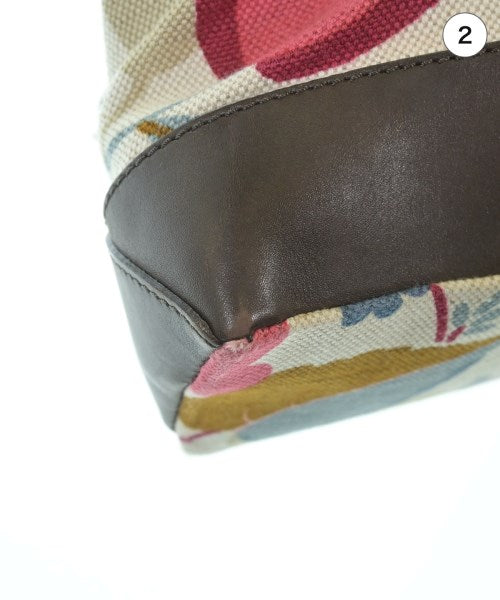 MARNI กระเป๋าใส่อุปกรณ์ขนาดใหญ่