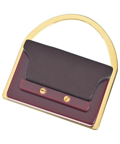 MARNI เครื่องประดับบนกระเป๋า