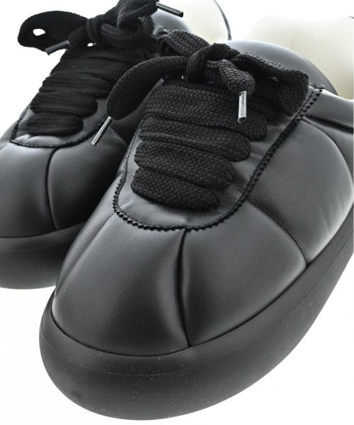 MARNI รองเท้าผ้าใบ