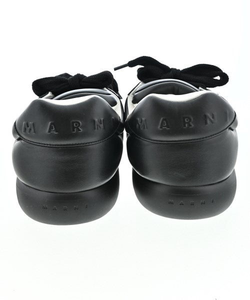 MARNI รองเท้าผ้าใบ