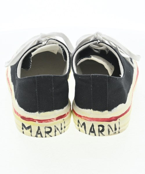 MARNI รองเท้าผ้าใบ