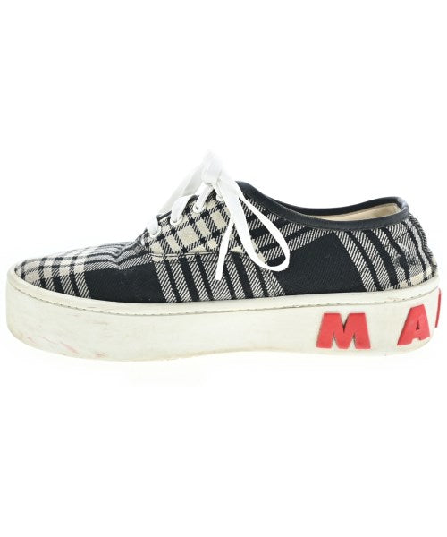 MARNI รองเท้าผ้าใบ