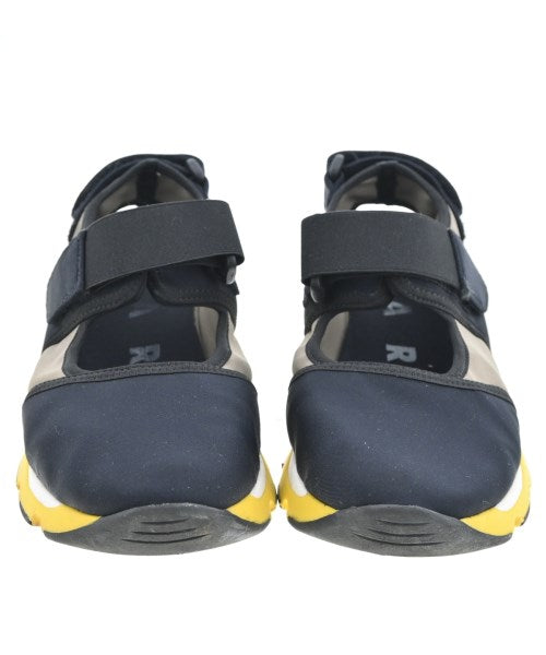 MARNI รองเท้าผ้าใบ