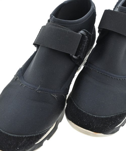 MARNI รองเท้าผ้าใบ