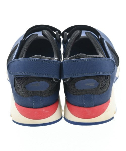 MARNI รองเท้าผ้าใบ