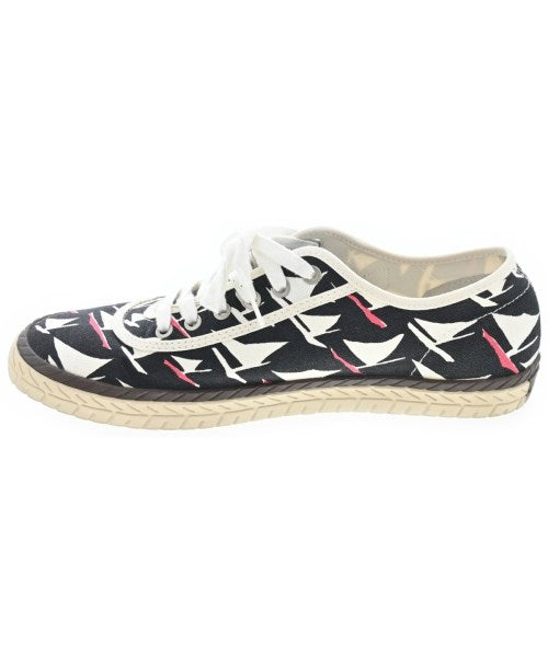 MARNI รองเท้าผ้าใบ