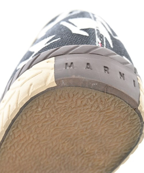 MARNI รองเท้าผ้าใบ