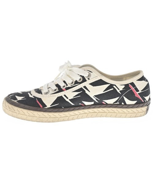 MARNI รองเท้าผ้าใบ