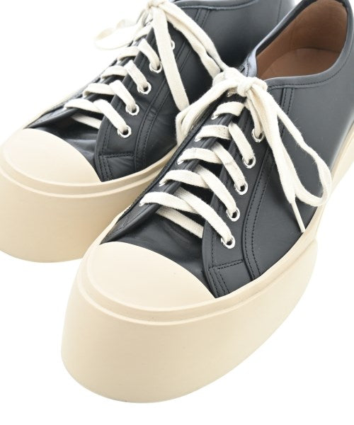 MARNI รองเท้าผ้าใบ