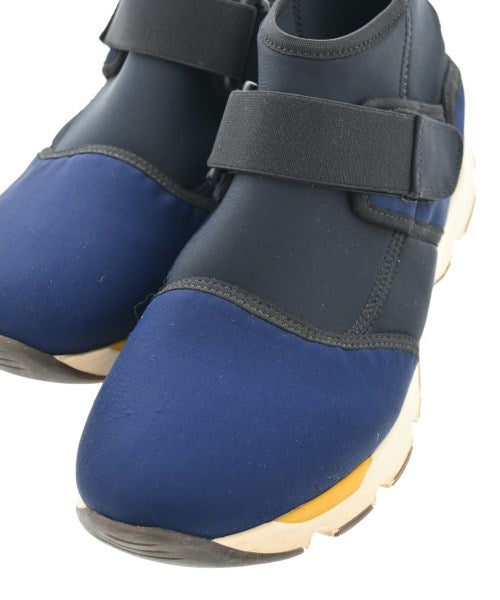 MARNI รองเท้าผ้าใบ