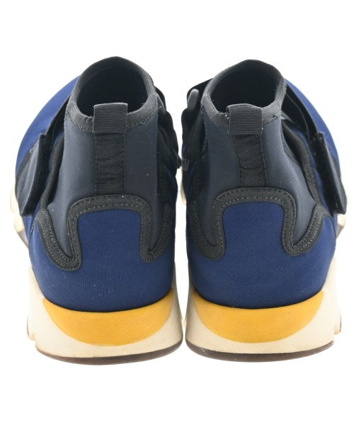 MARNI รองเท้าผ้าใบ