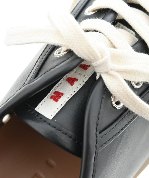 MARNI รองเท้าผ้าใบ