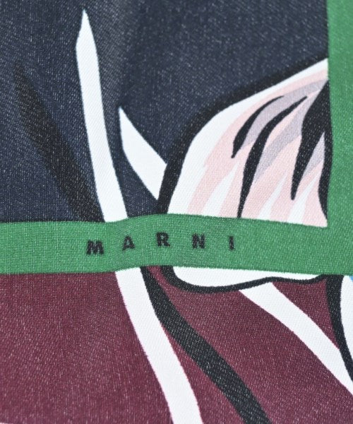 MARNI ผ้าพันคอ