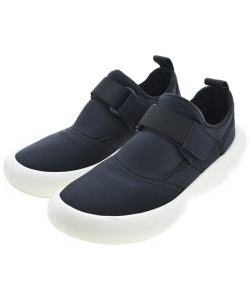MARNI รองเท้าผ้าใบ