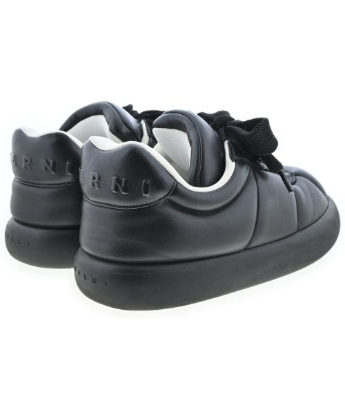 MARNI รองเท้าผ้าใบ