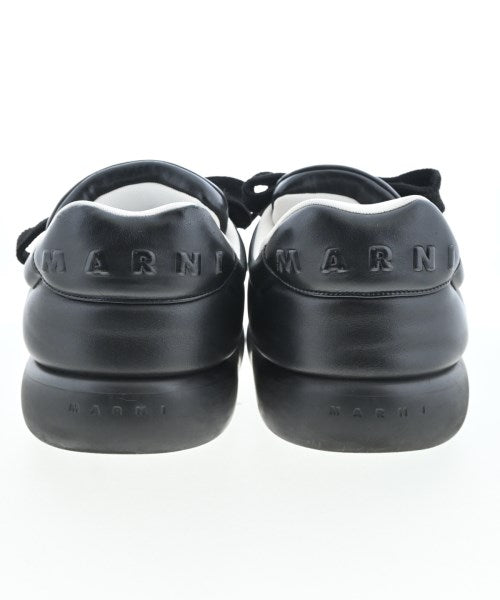MARNI รองเท้าผ้าใบ