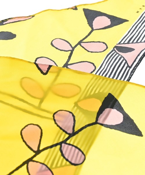 MARNI ผ้าพันคอ