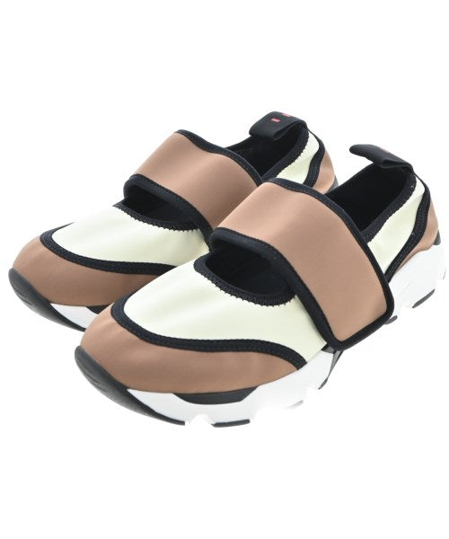 MARNI รองเท้าผ้าใบ