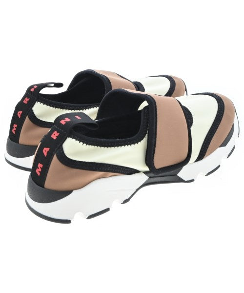 MARNI รองเท้าผ้าใบ