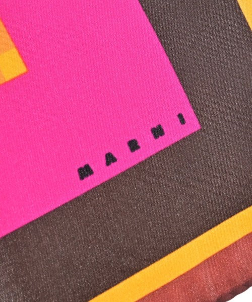 MARNI ผ้าพันคอ
