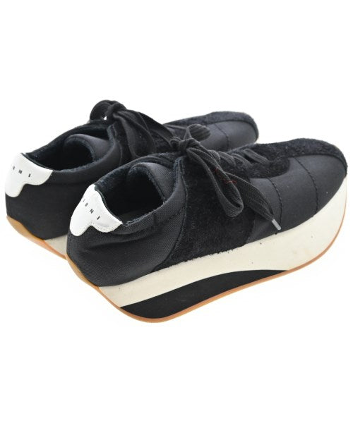 MARNI รองเท้าผ้าใบ