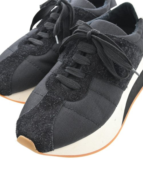 MARNI รองเท้าผ้าใบ