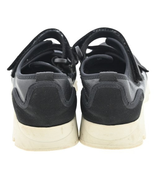 MARNI รองเท้าผ้าใบ
