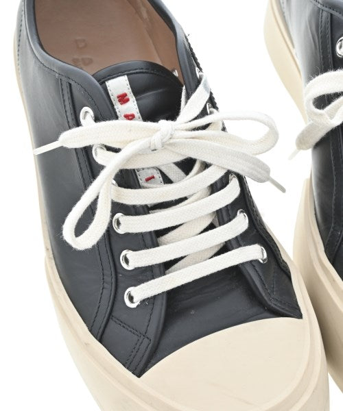 MARNI รองเท้าผ้าใบ