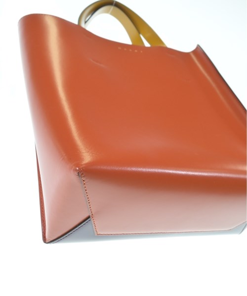 MARNI กระเป๋าถือขนาดใหญ่