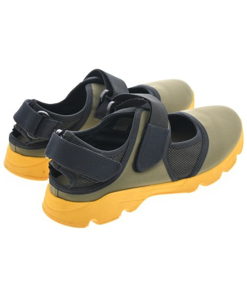 MARNI รองเท้าผ้าใบ