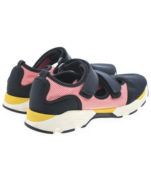 MARNI รองเท้าผ้าใบ