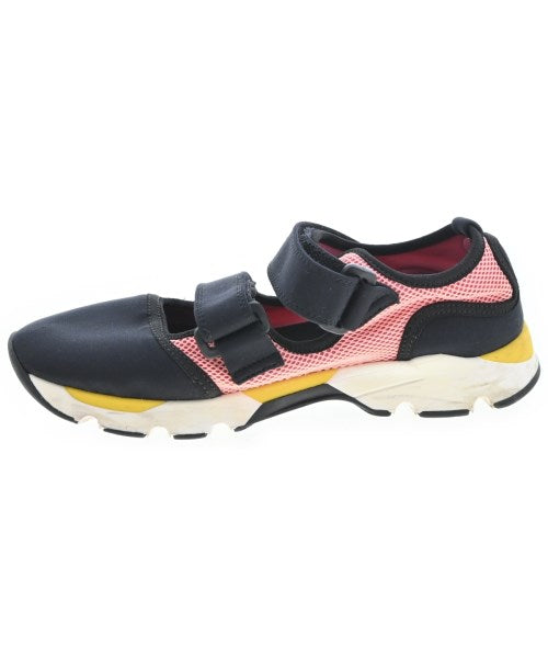 MARNI รองเท้าผ้าใบ