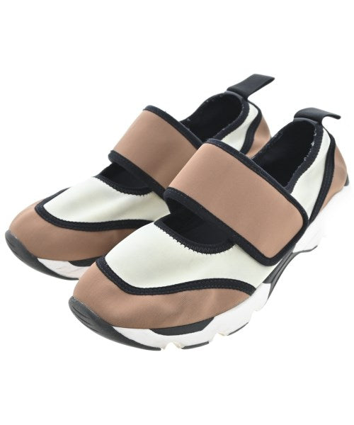 MARNI รองเท้าผ้าใบ