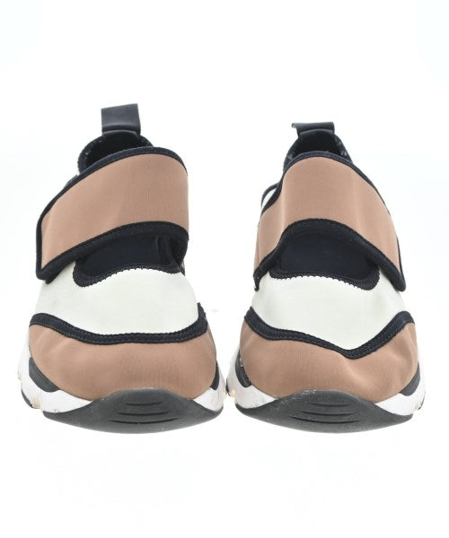 MARNI รองเท้าผ้าใบ
