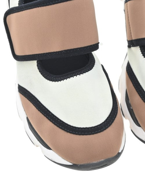 MARNI รองเท้าผ้าใบ