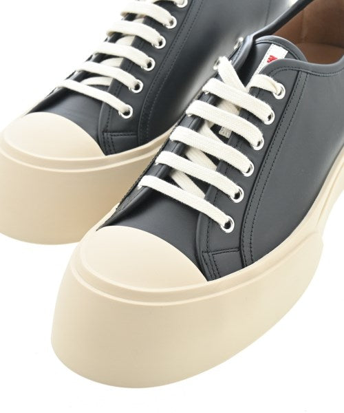 MARNI รองเท้าผ้าใบ