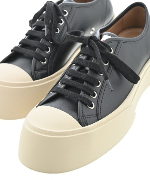 MARNI รองเท้าผ้าใบ