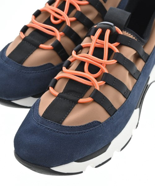 MARNI รองเท้าผ้าใบ
