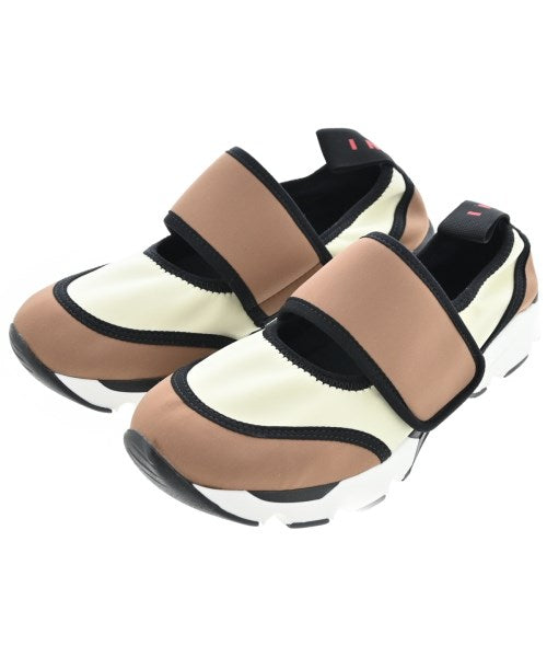 MARNI รองเท้าผ้าใบ
