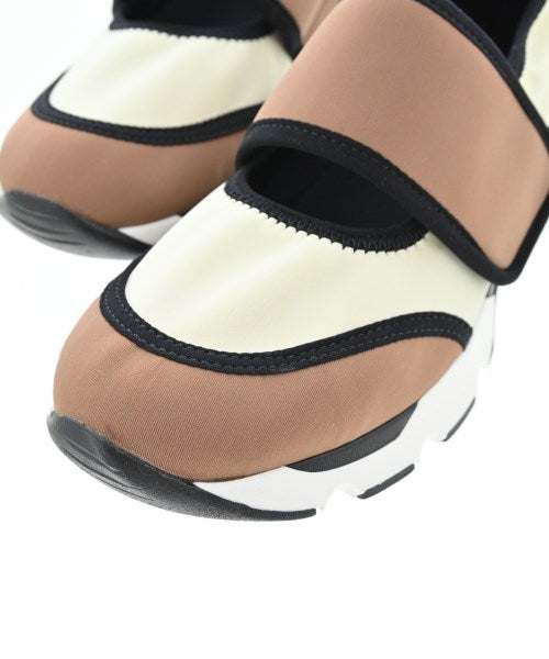 MARNI รองเท้าผ้าใบ