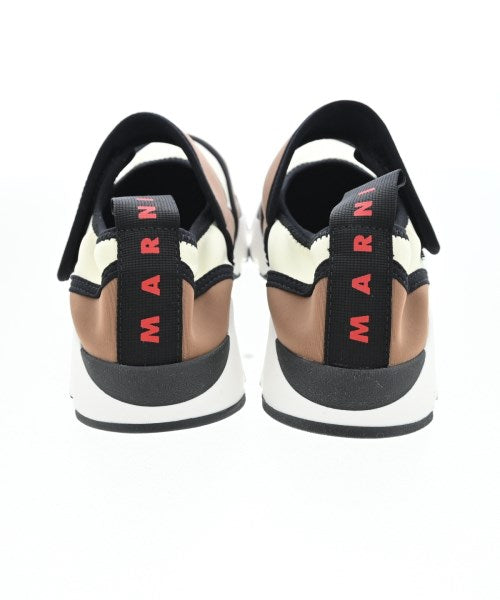 MARNI รองเท้าผ้าใบ