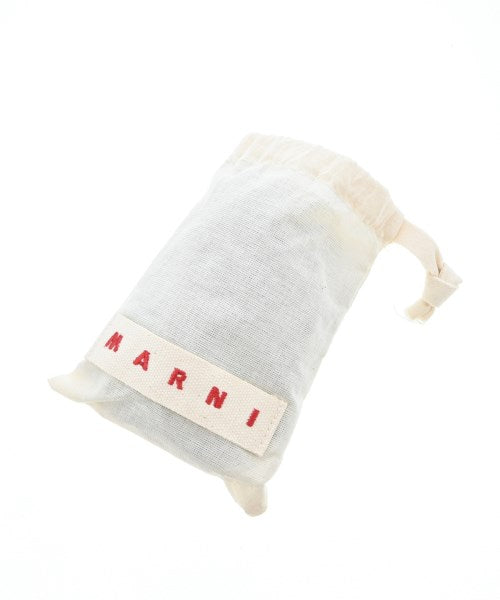 MARNI รองเท้าผ้าใบ